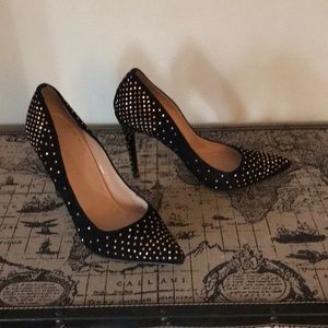 Enzo Angiolini Suede Heels!